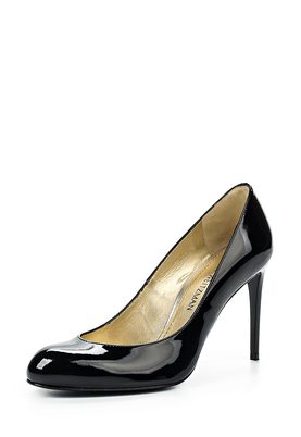 Stuart Weitzman  TUNE